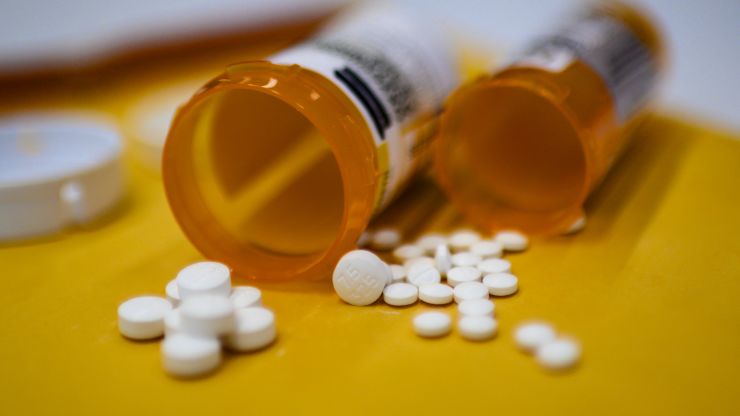 הסדרי טיעון לחברות הפארמה שאחראיות על מגיפת האופיאטיים –&nbsp;שערוריה!